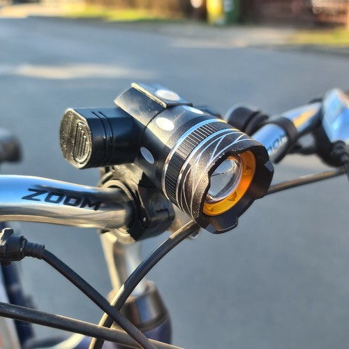 Far si lumina spate bicicleta LED uri puternice acumulator USB rotire 360 ° 13