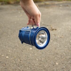 Lampa si lanterna Trizand 3 in 1 cu acumulator si panou solar, 2 wati, 20 lm, design pliabil, suport de agatat