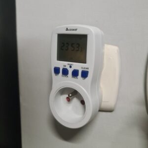 Priza programabila digitala Izoxis, ecran LCD, timer integrat, 3680 W, programare zilnica, Alb